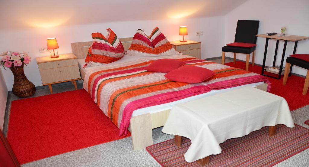 Gasthof-Pension Karawankenblick Portschach am Woerthersee Ngoại thất bức ảnh