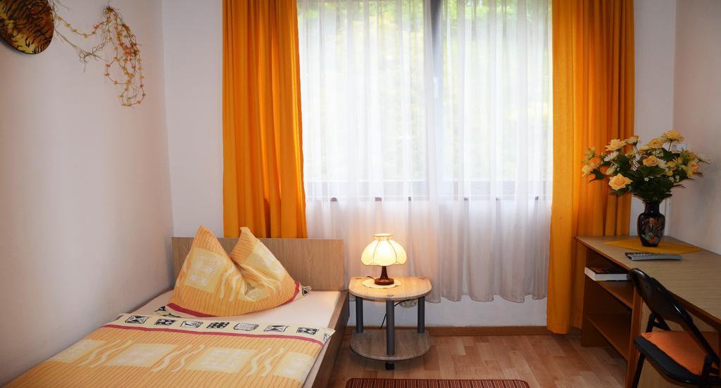 Gasthof-Pension Karawankenblick Portschach am Woerthersee Ngoại thất bức ảnh
